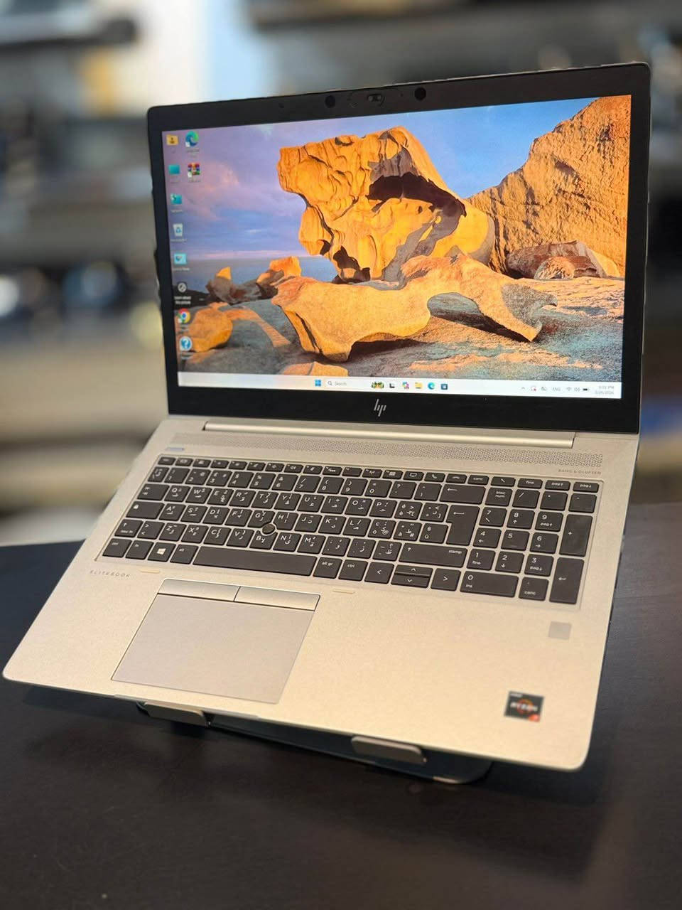 🔥 عرض مميز لابتوب عملي وقوي 🔥

💻 HP 755 G5
أداء ممتاز مناسب للشغل، الدراسة، والتصفح الثقيل 👌

⚙️ المواصفات:
- المعالج: Ryzen 7 2700 🔥
- الرام: 8GB (قابل للترقية)
- التخزين: SSD 256GB (سرعة عالية)
- كرت شاشة: AMD Radeon Vega 🎮
- الشاشة: 15.6 إنش HD
- بطارية جيدة 🔋
- منافذ متعددة (USB + HDMI + Type-C)
- بصمة + كاميرا + واي فاي سريع

✨ المميزات:
- تشغيل سلس وسريع
- مناسب للبرامج الثقيلة والمتوسطة
- تصميم عملي وتحمل عالي
- نظيف وجاهز للاستخدام 👍

🚚 توصيل متوفر لكل المحافظات  
🛠️ فحص كامل + ضمان شهر على الجهاز  

📞 للحجز والاستفسار:  *********** النجف, العراق
