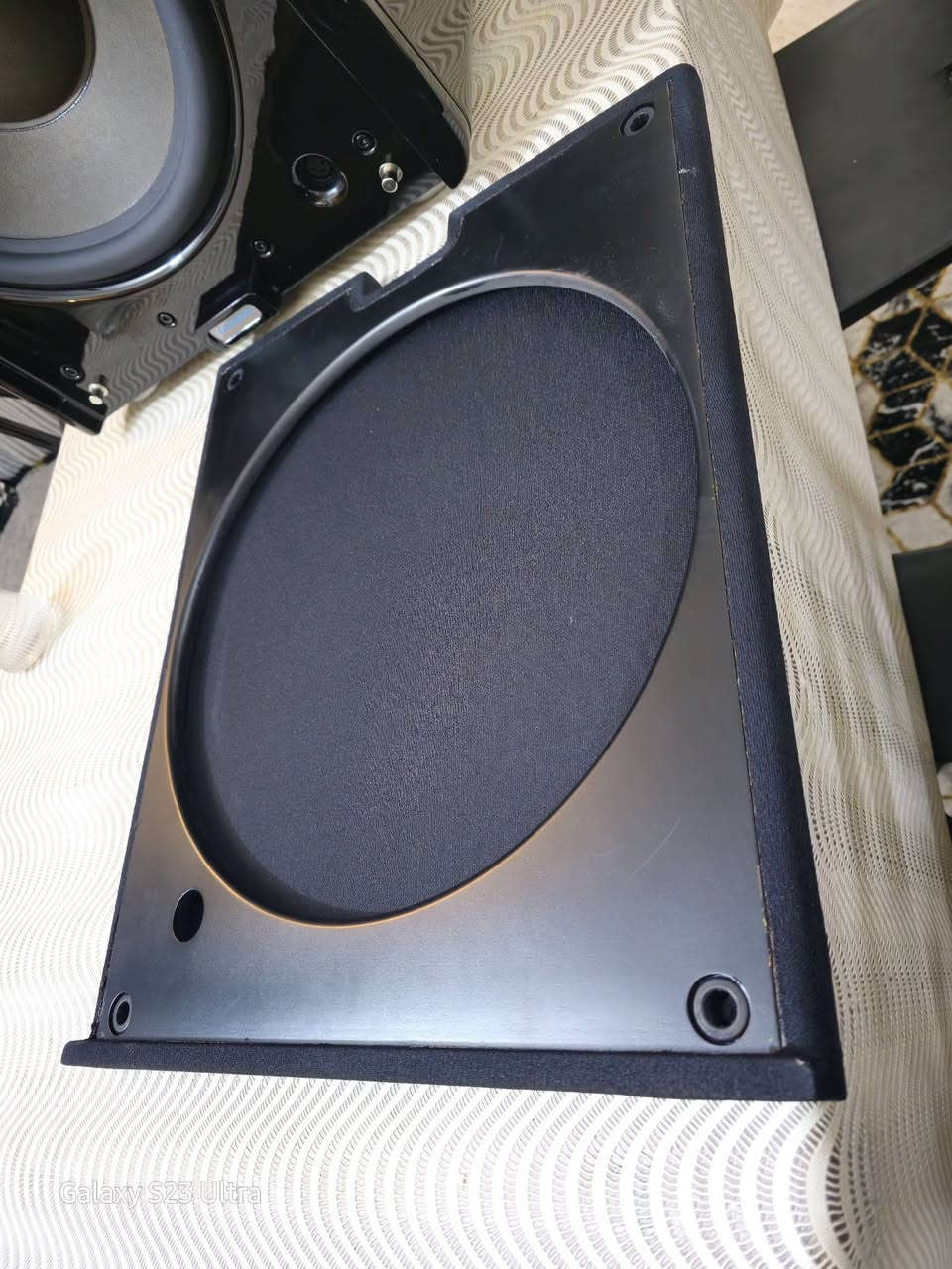 سبوفر تفلش البيت والجام speaker 🔊 👌
Subwoofer Velodyne Digital Drive DD15 

15 انج 
3000 واط 
220 فولت
وزن 45 كيلو


**إذا كنت صاحب هذا الإعلان وتريد حذفه لأي سبب، رجاءا أرسل رسالة إلى الدعم الفني**