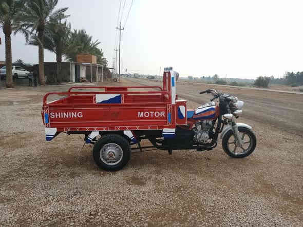 السلام عليكم ستوته للبيع موديل 18 محرك 21 اوراق اصولي كفاله عامه ستوته جاهزه سعر 1350 وبيها مجال المكان بابل الشوملي الرقم ***********
