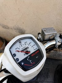 بوليس البيع دراجة نضيفة كلش  شراي يتصل وخادم سعر 550 مكان شعلة 0775565...