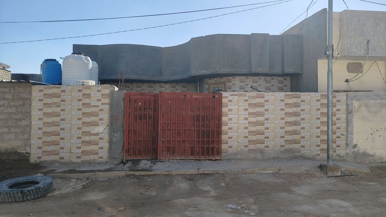 بيت للبيع 200 متر ***********مكان حي الصدرين
