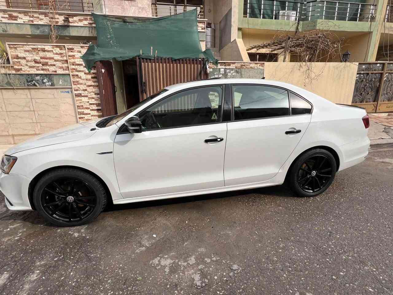 جيتا2017مواسفاتي SEكبرو مه كينه به شه رت كاره بايات به شه رت كوشن هيته ره ته نيشت و دواي راداره مه كينه 1.4توربوهيج مه سره فيكيي تيانيه هه زه ي نويه سه نه وي 2029به سه ر ده جي يه ك بارجه بوياخ به س بونيت بي ژوره وه ئه ر با ك شان و سوكان سي سته مه نرخي 140 كه مي مه جال ژ.م *********** تکایە گەر موشترینی بێزارمان مەکە زۆر سوپاس أربيل, العراق
