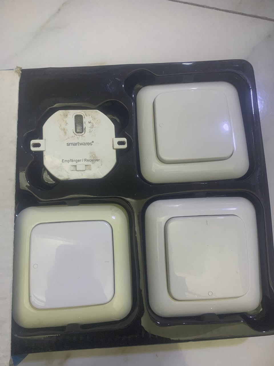 قطع بهذا الشكل اسمارت كل كارتون يحتوي على 3 نقاط وجهاز +نقطه وجهاز بدون كارتون مستخدم كلهم (فحم) ب10


**إذا كنت صاحب هذا الإعلان وتريد حذفه لأي سبب، رجاءا أرسل رسالة إلى الدعم الفني**