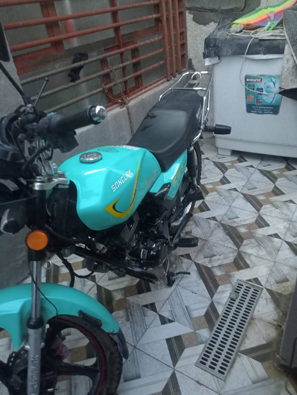 دراجه سونك ماكس بدون ترقيم مكينه150برغي ممفتوح بيها جيب فيتر وفحص بس مبدل ويل ودبل سعر750صارله شهرين من نازله من رمبه تواصل***********
