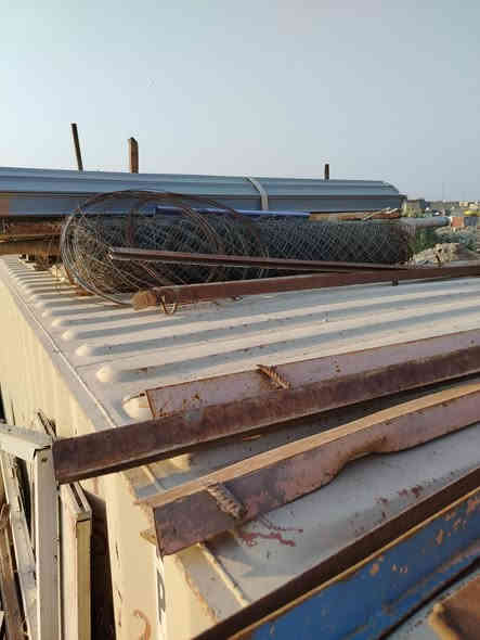 السلام عليكم حاويه للبيع الطول 12متر مغلفه من الداخل تصلح مناميه سعرها 19ورقه وبيها  مجال ***********/مكاني كوت
