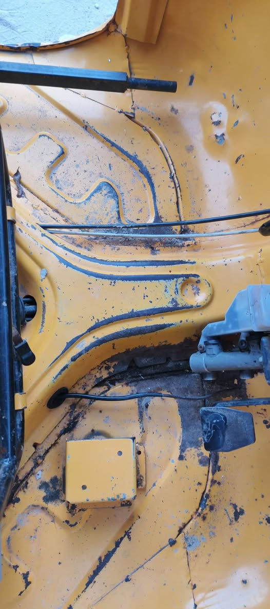 سلام عليكم تكتك زيل نظيفه لاخياس ولا لحيم ولاصبغ بلاديه اوراق اصولي ٢٠١٨ نقص جوزه فقط مكاني كربلاء اسعر 2200 وبيهه مجال***********
