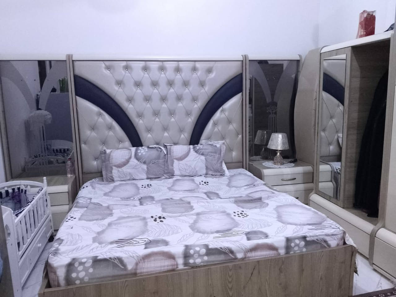 سلام عليكم غرفه تركيه للبيع مكاني حي العسكري ***********
