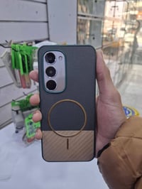 سبارك 40 برو بلص • ذاكرة ٢٥٦ • شاشة ١٤٤ هرتز منحنية