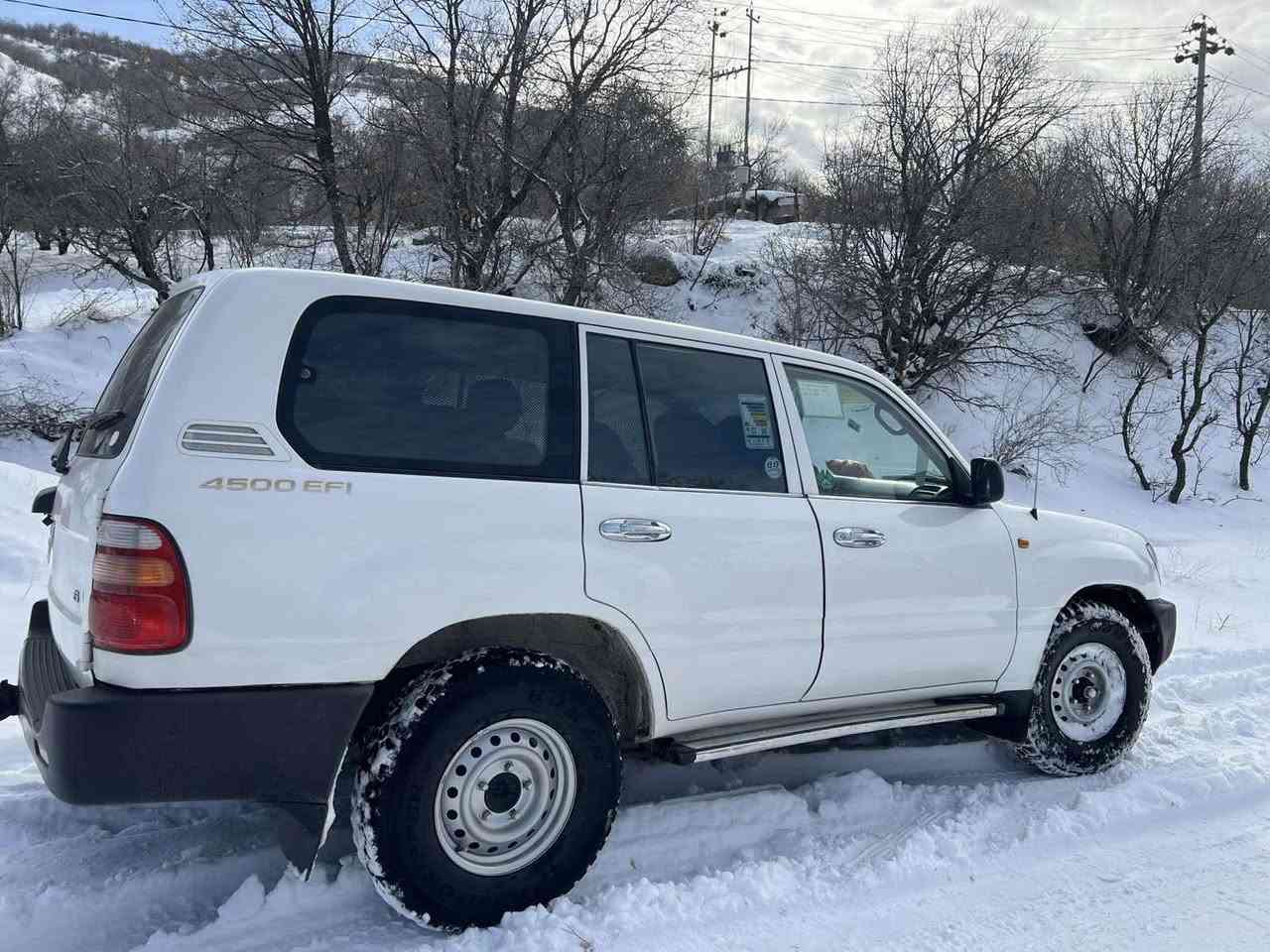مۆنیکا ٢٠٠٢ فول عادی پێش تەبەلە ئارم پلاسیک سلیمانی  یەک پارچە ٣ پەلە بۆیاخ  بێ ناو گرتن. بەهەموو شەرتیێک   ماڵی دۆستە. لە سلیمانیم ***********
