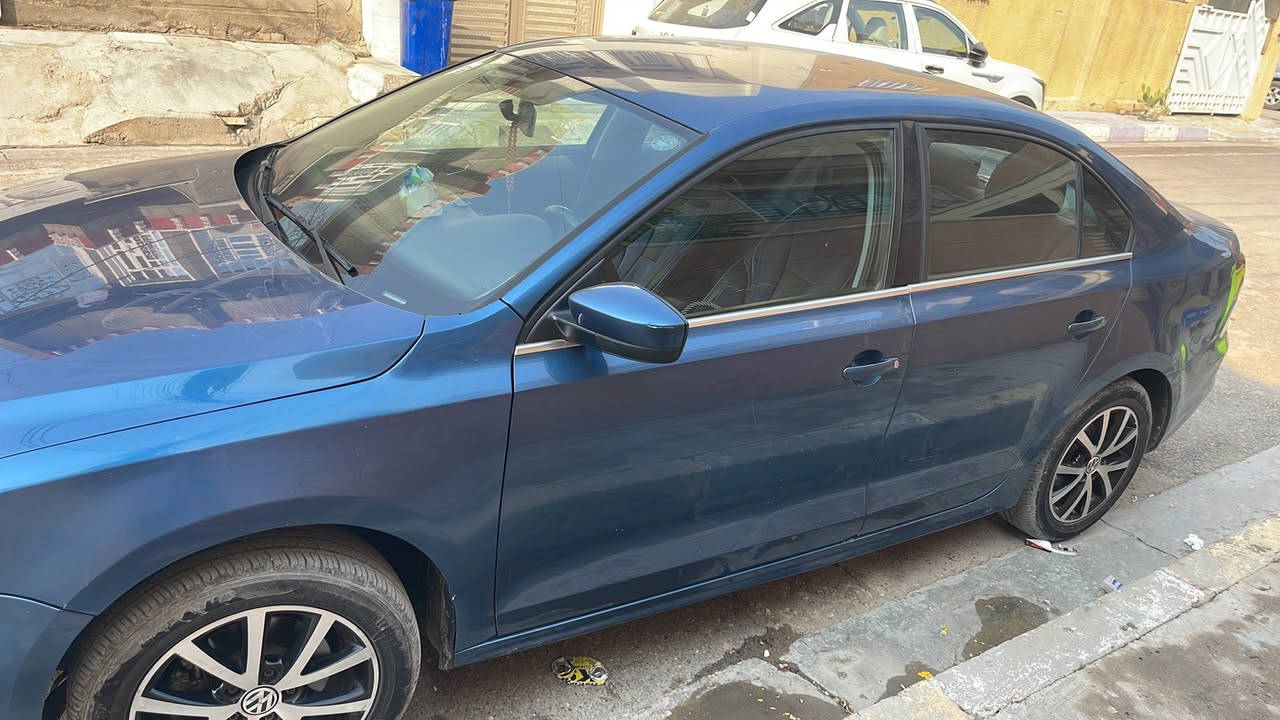 سلام عليكم
جيتا موديل 2017  
قطعتين صبغ. جاملغ امامي كلير امريكا جاملغ خلفي  صبغ العراق 
سياره كير ومحرك خير من الله  صدر امامي خلفي جديد 
سنويه جديده هزه تخلص شهر 2 
سياره نص فول 
 عنوان اربيل  
115بيه مجال بسيط 
***********
