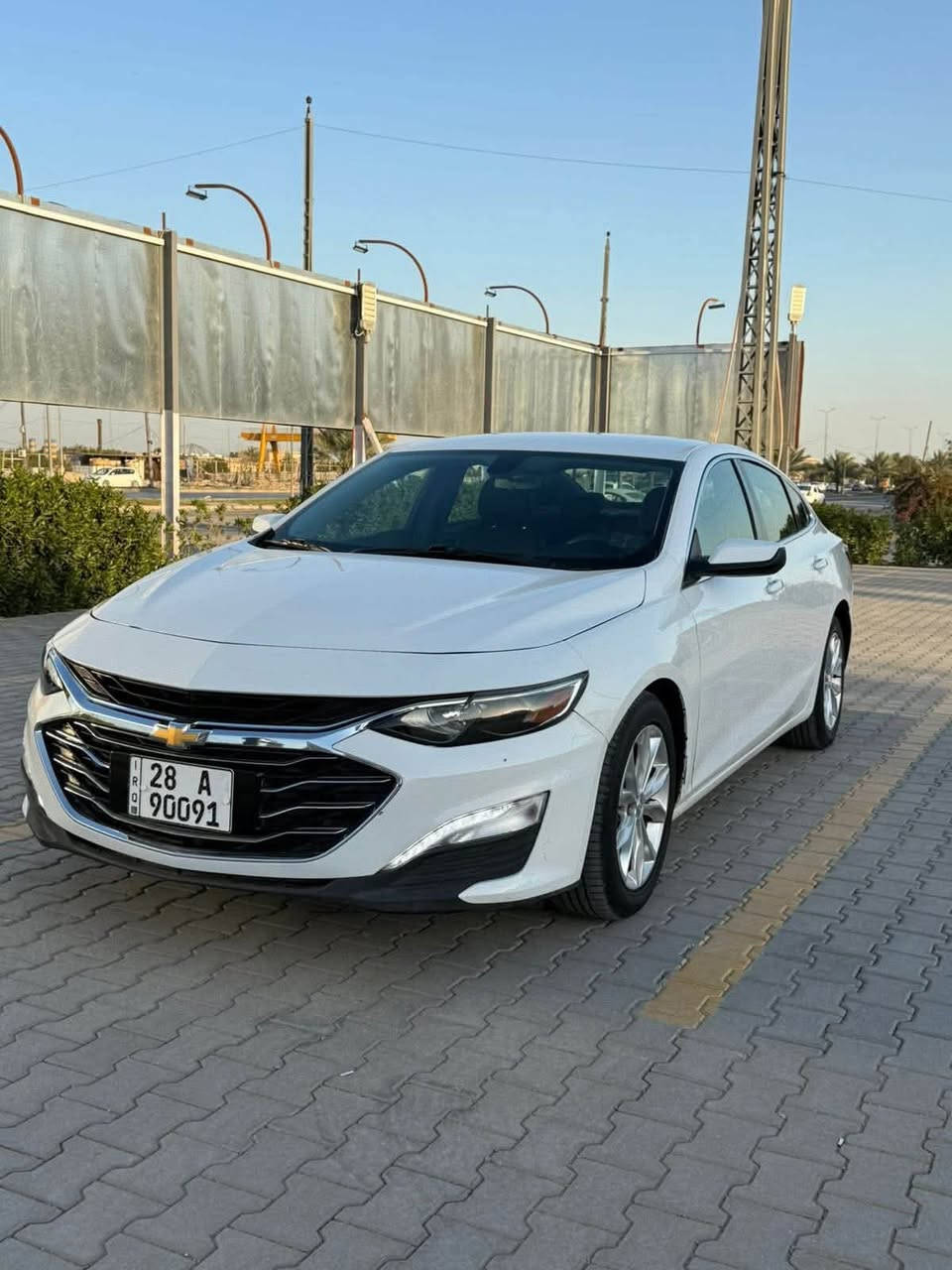 ماليبو موديل 2019 رقم دولي بسمي السياره كلش جديده وجاهزه ماشيه 60 السعر 97  قفل 🔒 بيها جاملغ وباب صبخ اثر دحجه 
والجاملغ مال الحادث الي صور الحادث مرفقه تعتبر كلين شوف صور الحادث وحكم النجف الاشرف قرية الغدير *********** خادمكم  شوف صورها وصور الحادث
مكينه كير حداديه تبريد تخم تاير باتري ادامه بشرط ولا كلوب مشتغل بالدشبول وكذالك مابيه تبديل ولا قطعه والبجم كبس
