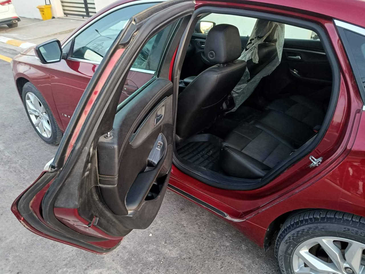 السلام عليكم 
امبالا 2020 lt مستوردها ومرقمها ع ايدي كلشي بيها ع وضع الشركه ما عدى قطعه وحده حادثها مال امريكا كير مكينه حداديه كله بلادي السياره جديده بحاله الوكاله عارضها ب148 وبيها مجال قليل مكاني ديوانيه 
***********
