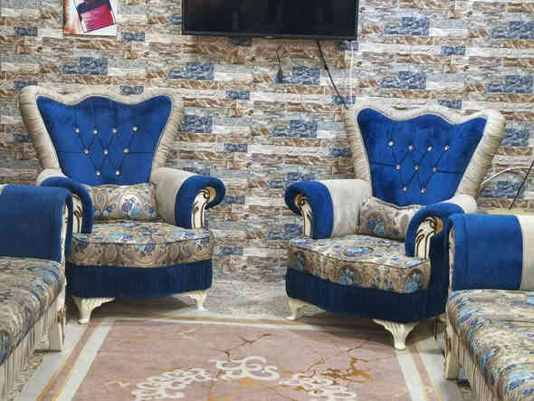 تخم ملكي تزكام14 مقعداخو الجديد نظافته 100/100 ب750الف وبي مجال بسيط للاستفسار المراسله على الخاص او الاتصال على الرقم *********** يوجد توصيل بكروة يوجد واتس اب
