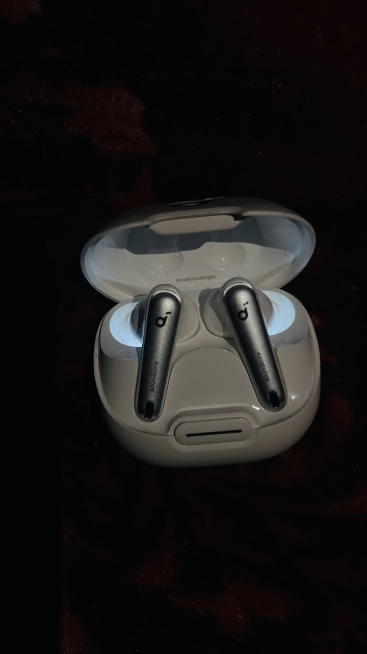 انكر
soundcore Liberty 4 NG
نضيفه كلش مثل مموضح بصوره استخدام شي قليل
السعر 55ويه التوصيل اول تم


**إذا كنت صاحب هذا الإعلان وتريد حذفه لأي سبب، رجاءا أرسل رسالة إلى الدعم الفني**