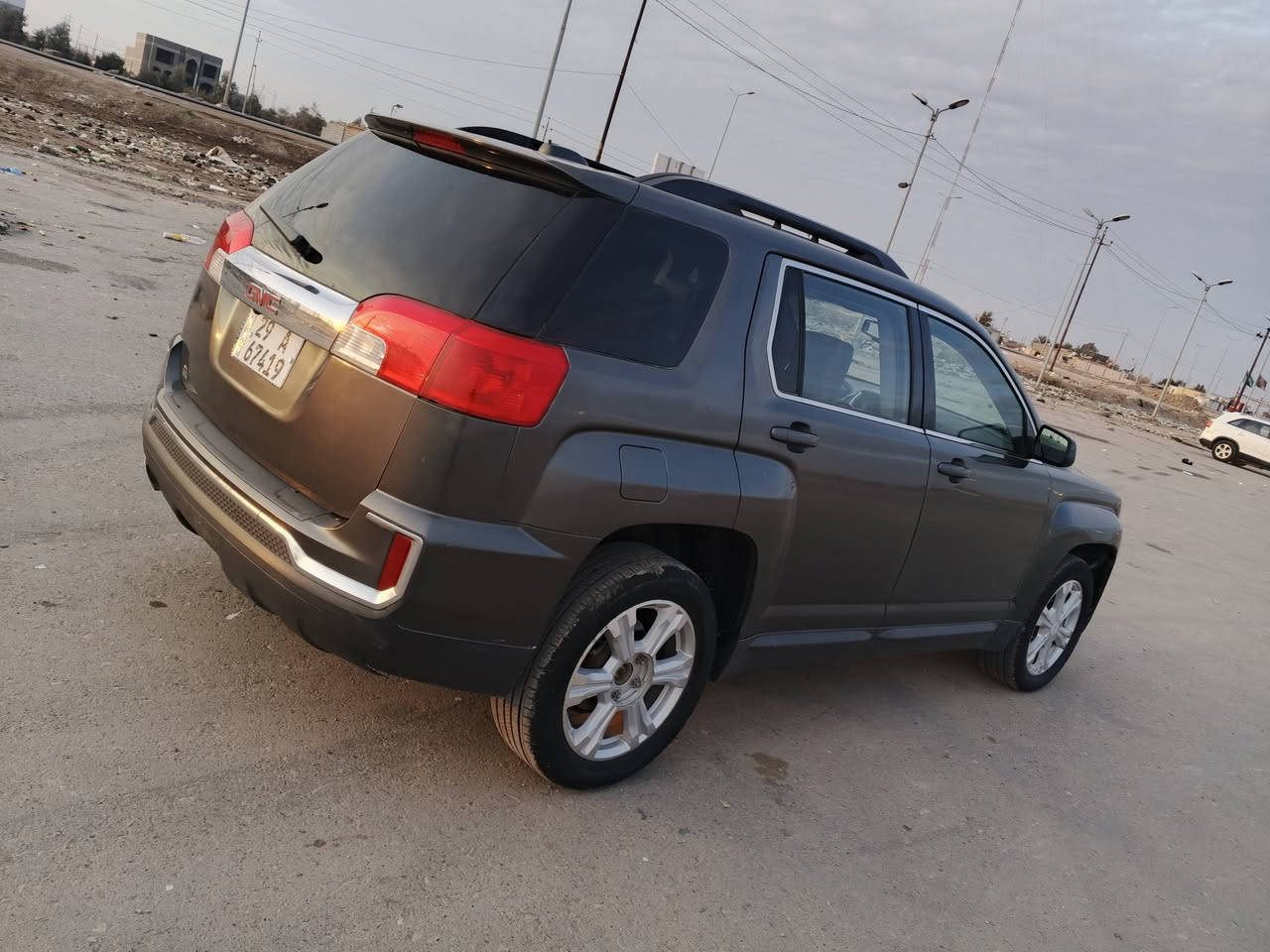 تحيه طيبة
تيران موديل 2017 السيارة جاهزه من كلشي كير مكينه تخم تاير حداديه تبريد مانقصه برغي بيها صبغات مكفوله من كلبه وتجوه والعيب الشرعي تحويل بالاسم العنوان واسط مركز المدينة السعر المطلوب 103 وبيها مجال 
اتصال على الرقم ***********
