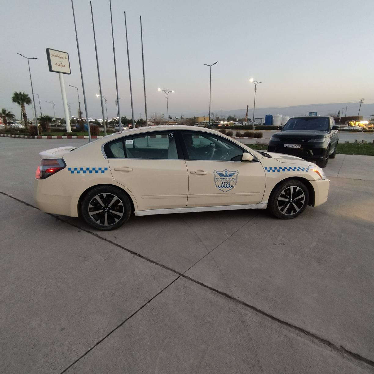 نیسان ئەڵتیما 2012 بێ بۆیاخ سەیارەیەکی جوانو نمونەیە و لەسەر دەقی بیلادی ماوەتەوە گێڕو مەکینەی پاکو بێ عەیبەو نەکراوەتەوە و سەنەوی و تایەی نوێیەو توندو تۆڵو بێ مەسرەفە***********
ABS شاشەو کامێرا سوکان ڤۆلیوم بەسمه السليمانية, العراق
