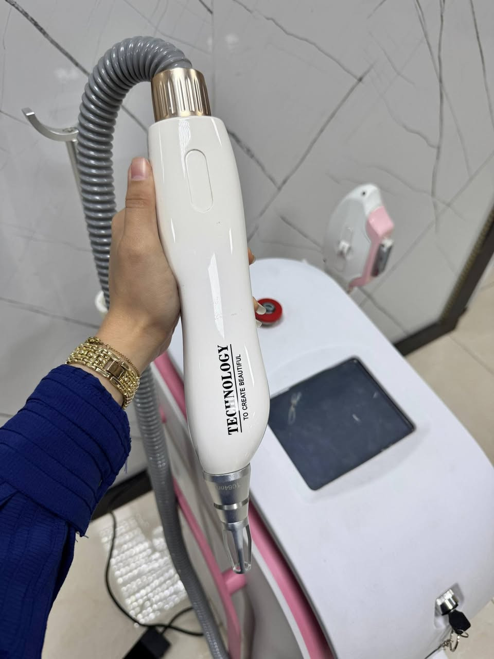 متوفر جهاز ليزر 2في1 إزالة الشعر بالليزر الامريكي مع فلاتر معالجة البشرة وإزالة التاتو والوشم والتقشير للاستفسار  ‏مراسلة oula عبر واتساب. https://wa.me/9647714177758


**إذا كنت صاحب هذا الإعلان وتريد حذفه لأي سبب، رجاءا أرسل رسالة إلى الدعم الفني**