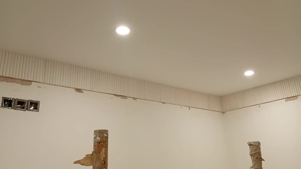 معلم ابو ريان للديكورات والسحابات والشغل الملكي على المتر  أو قطعي شغل درجه اولى واسعار مناسبه ***********
