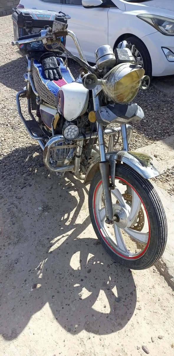 ماطور جني.للبيع  بس كرهبيات يرادله وكل قراضه ميعبرن ال 50 الف يعني ب 50 يرجع زيرو سعر 450. 
*********** للتصال
