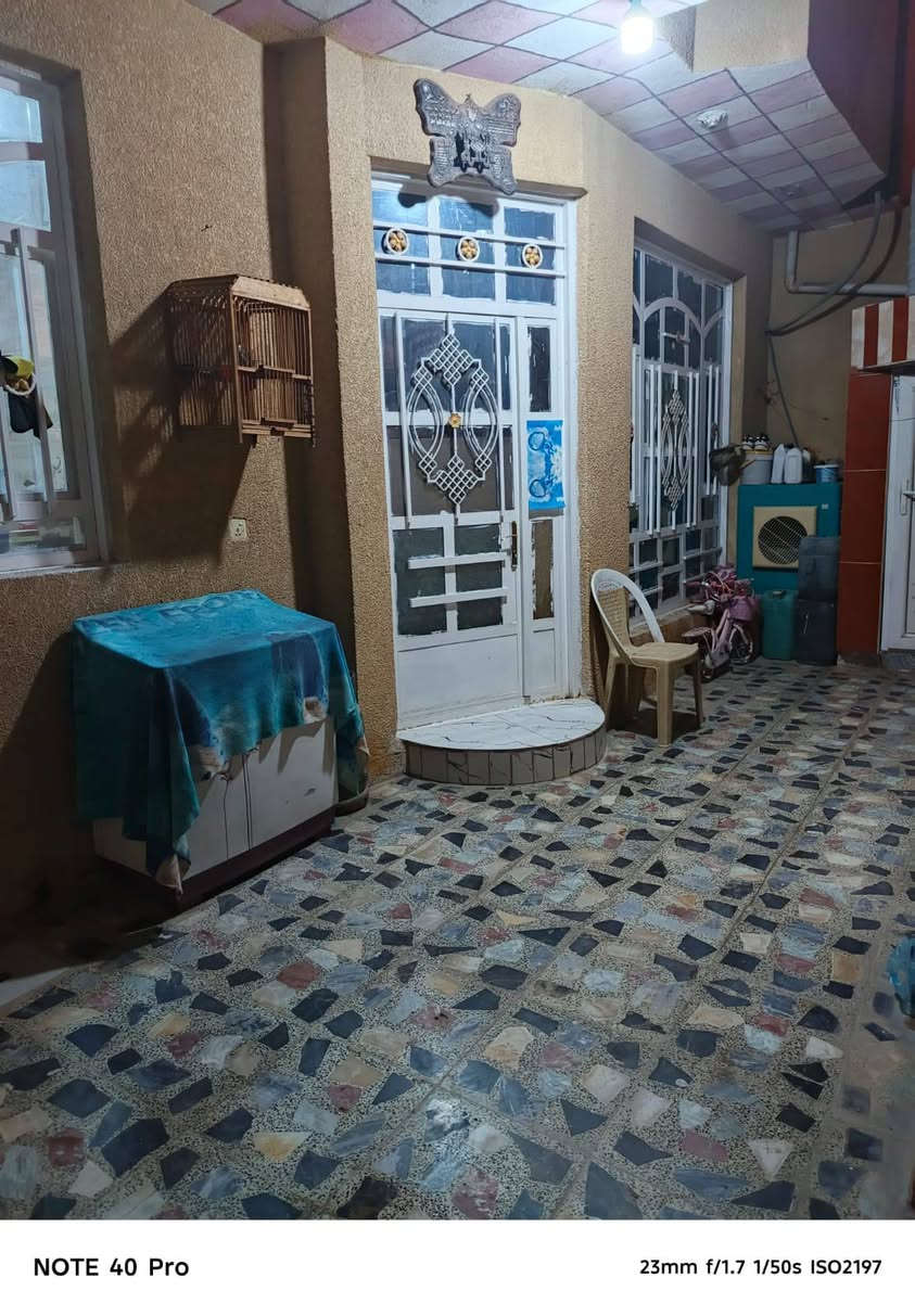 السلام عليكم
الدار للبيع 
المساحه ١٢٥ سند ٢٥ قرار محكمه 
يحتوي ع غرفه نوم وصاله وغرفه خطار وخدامات صحيه بناء طابوق  
السعر ٦٥ وبي مجال 
الاستفسار الاتصال ع صاحب الرقم 
*********** وتساب 📞
***********
