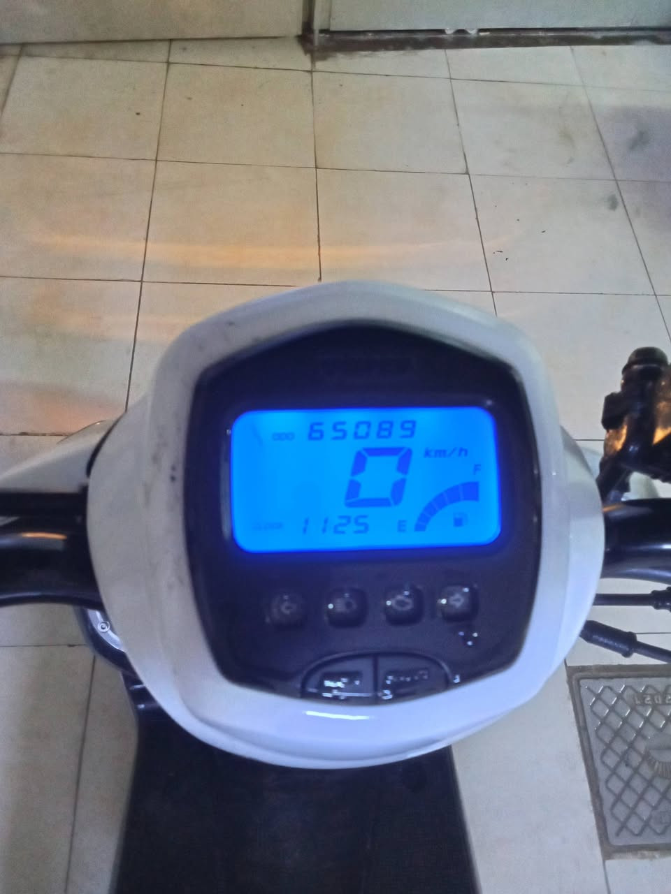 السلام عليكم دراجة بوليس مال وكالة صارلها شهرين من طلعتها من رمبه سعرها 11 ورقه وبيها مجال رقمي بي واتساب *********** اتصل وبيك خير وتدلل
