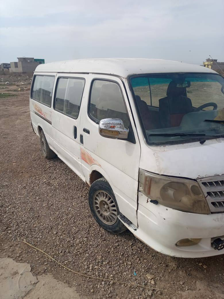 السلام عليكم للبيع فتون 2010 كير محرك جدد راعيها ميت عنده ولد كبار يسون قسام شرعي عنوانهم راح مني نبيع كوم حديد سعرها ٢٠ ورقه  وبيها مجال 
***********
