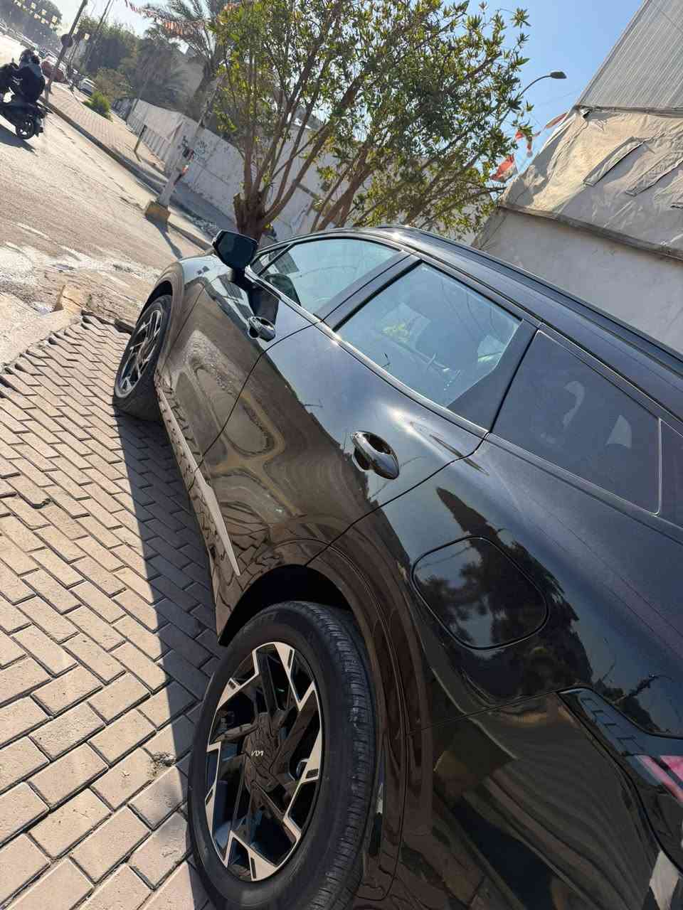 سلام عليكم
سبورتج 2025 امريكي هايبرد 
رقم بغداد
ماشيه 24
حادث جاملغ وباب تبديل فقط 
صوره مرفقه ويه الصور 
بغداد الاعظميه 
***********
السعر 23.700$ وبيه مجال بسيط حلوه وعليه بولش ونانو  مرتبه وحلو السياره بـــال؏ـــافـــيـــه على الياخذه
