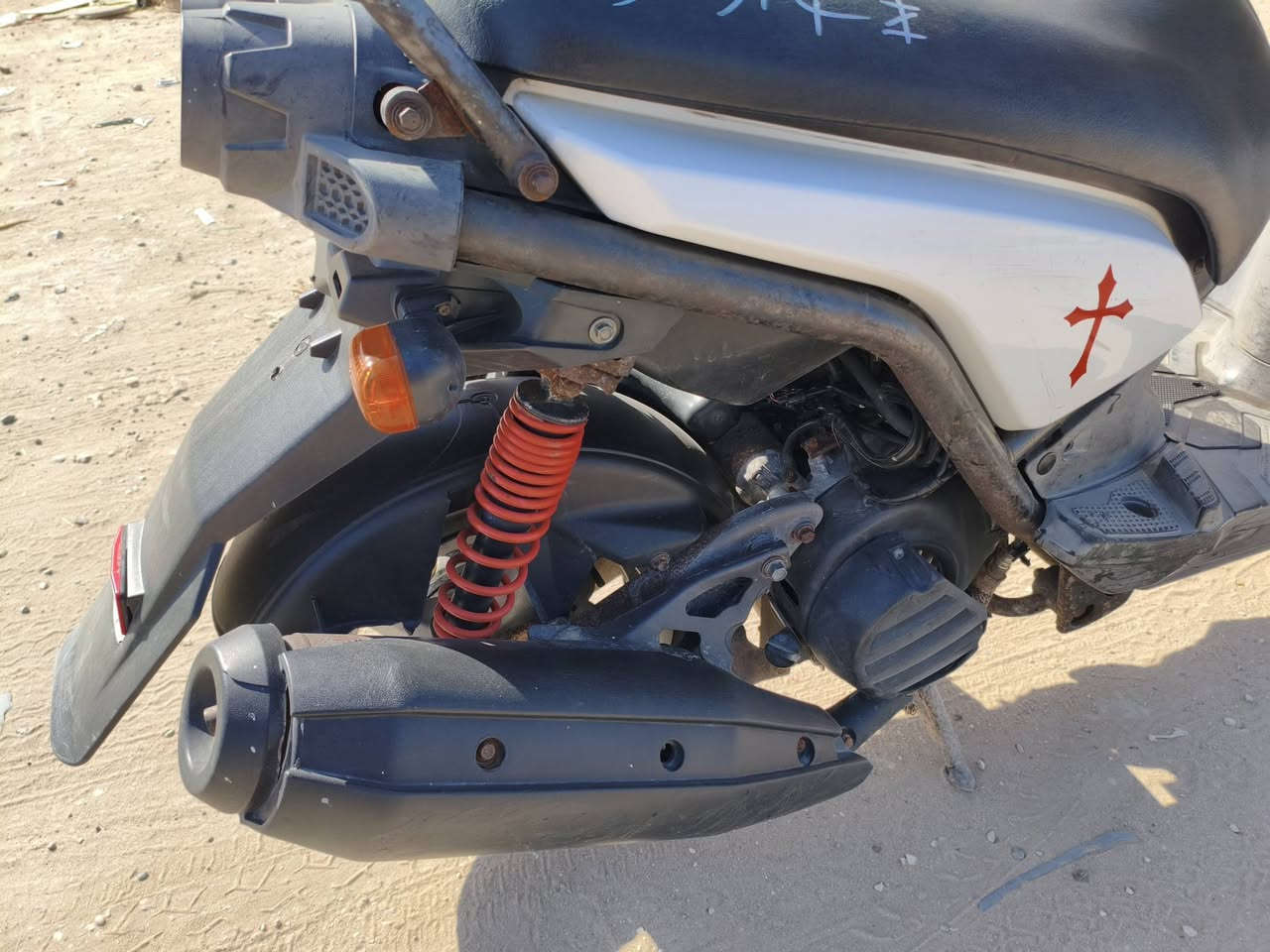 سكنز جبلي بلاد كلها بلاد ماصارلها هواي نازله من الرمبه كفاله عامه سعرها 1150 وبيها مجال مكاني حله تواصل خاص او اتصال ***********
