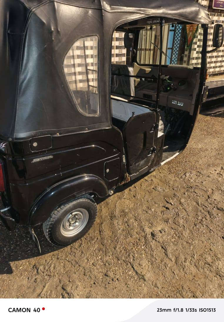 تكتك 2023 وراق مكفوله كفاله عامه من زنجيل تكتك حلوه السعر 8700وبيه مجال قليل
***********.      مو شراي لا يتعبنه
