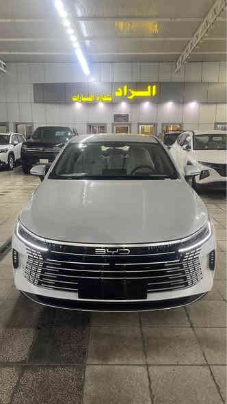 السلام عليكم 

____________________

Destroyer BYD 05💥توفر لدى معرض الزاد 

موديل ☑️2025 ☑️ بي واي دي دستروير 

🟩السعر : 🔥🔥19,000,000🔥🔥مليون 

السعر شامل الدلالية ✔️🙋🏻‍♂️

 

سيارة سيدان مدمجة بنظام هايبرد🔥 PHEV 

تجمع بين محرك بنزين هايبرد   بلكن ومحرك كهربائي

أبرز المواصفات :

بطارية ليثيوم فوسفات تدعم الشحن السريع

شاشة دوّارة 12.8 إنش بنظام ملاحة وتحديثات OTA

نظام صوتي بـ6 مكبرات صوت + ميزة الكاريوكي

حساسات وكاميرا خلفية – مثبت سرعة – مقاعد جلد  ابيض رياضي 

تصميم خارجي عصري بمصابيح LED ومقصورة عازلة للصوت

 

المواصفات 

حساس خلفي 

شاشة دوارة 

كامراة خلفية دوارة 

اوتو هولد

هند بريك بصمه 

تشغيل السياره بصمه مع كارت دخول ذكي

مقاعد جلد 

لايت زينون 

لد نهاري LED

بك لايتLED

3انضمة للقيادة 

مانع تزحلق

مثبت سرعه 

تشغيل عن بعد 

شاشة ذكية تدعم جميع البرامج

 سعة الخزان 44لتر  اتمشيك 1200 كم 

العنوان /معارض البياع _الشارع الثاني _معرض الزاد

📞***********

📞*********** بغداد
