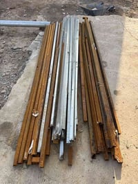 شخاط للبيع العدد 35 الطول 3 متر 07715793887