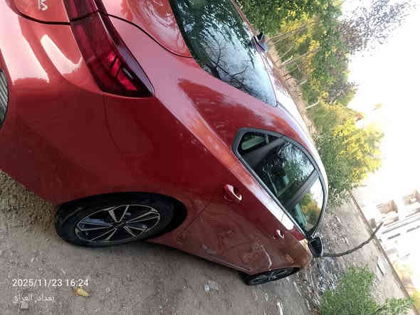 السلام عليكم 
للبيع فورتي 
موديل2024
دخول جديد ع حادثها سيارة بدون تصليح 
يرباك بردة وكشن 
سيارة تشتغل وتمشي 
ماشية11
جديدة سيارة لا تقارنها ب مهجمات
سعر142وبي مجال قليل 
الاتصال***********
مكاني بغداد حي قادسية
