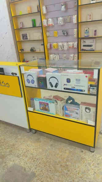 السلام عليكم 

باترينات عرض متر ارتفاع مترين ونص3 عمودي + مكتب + 2 جام بطح

جدد لوك سعر القطعة 125

العنوان بغداد الرشاد قرب جامع الصدرين 

*********** بغداد
