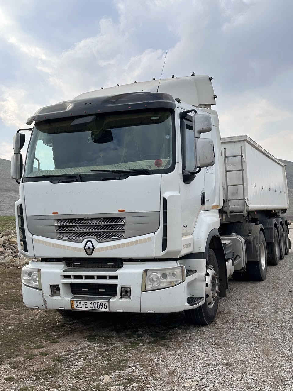 بۆ فرۆشتن ٢٠٠٨ ریتایدەر بۆیلەر گێڕعادی  مەکینەوگێڕوعەکسل بەشەرت  تاقم تایەی تازەیە  مەسرەفی تیانیە  لەکاتییەوە لای خۆمە  لەناوئیشایە  ***********
