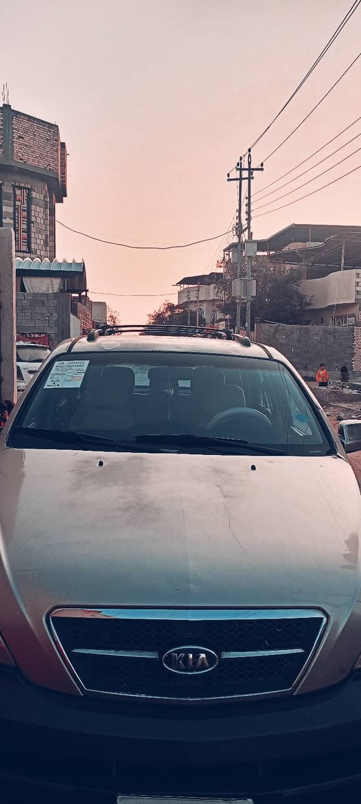 السلام عليكم 
سورنتو 2005 بانزين ادوات مكصوصة 38 $ البصرة شط العرب ***********
