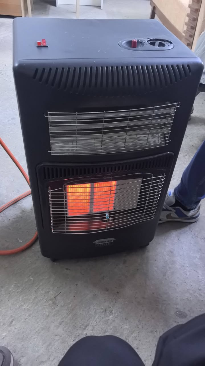 معرض سنان العاني) لبيع  اثاث منزلي  مستخدم وجديد
وتبديل 
(***********يوجد توصيل 
)(***********)/اومرسلتنا على الواتساب العنوان سليمانيه /كاني كورده قرب من ماركيت  شوك
