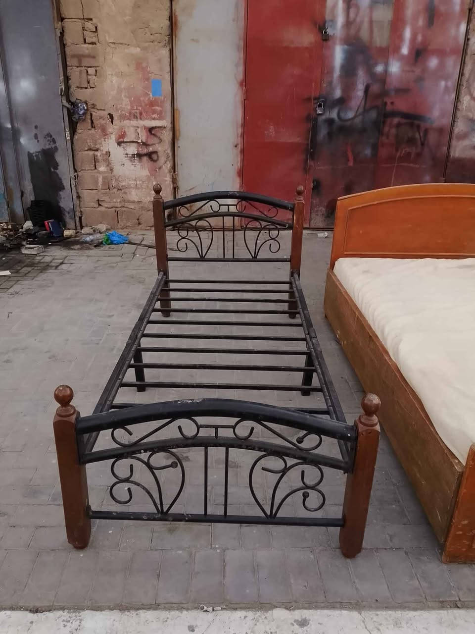 ابو سلام لبيع وشراء الاثاث 
للاستفسار ..... على الواتساب 📞 ***********  -  0772224059 البصرة, العراق
