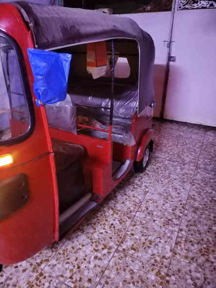 سلام عليكم تكتك 2018 رقم وسنويه بسمي تحويل ثاني مكينه درجه أوله التكتك مصبوغه جماليه فقطط معمر دوس دوشمه تخم تاير تخم ويل تخم بولبرن تخم لقم تخم دبلات كهربائيات كلها شغاله تكتك مال جناي تجي وتشوف بعينك اذا ربع ذبيت عليها تأخذها بلاش تخم كبات مسجل تاير تخم جامه جديده ها الجامه الي بل صوره مكسوره بدلتها البارحه والصور قبل4 يام العنوان بغداد حي اور سبع قصور السعر 5250 وبيها مجال .وبيها مجال للشراي وتساب ***********
