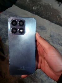 هونر X8a • بلا عيوب • قابل تفاوض