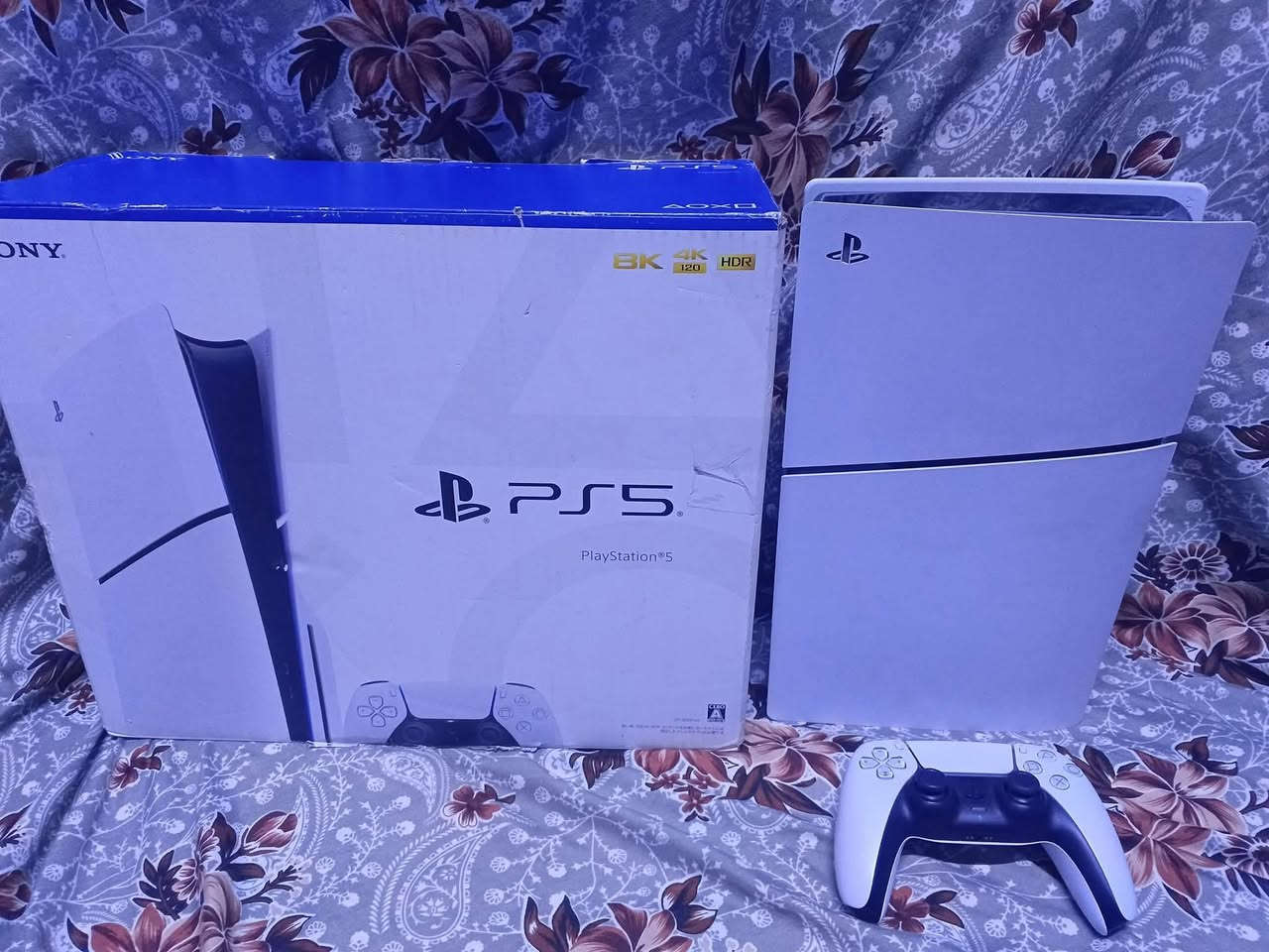 اسلام عليكم بلي فايف سلم ياباني 1تيرا
جهاز كلش نضيف وجديد محلقات ويا👇
سماعات محيطية الأصلية 
 قرص جي تي اي كلش نضيف
هارد ٢تيرا بعده بلباكيت
٧٢٠قفل مكاني بغداد الزعفرانية توصيل موجود جميع محافظات العراق


**إذا كنت صاحب هذا الإعلان وتريد حذفه لأي سبب، رجاءا أرسل رسالة إلى الدعم الفني**