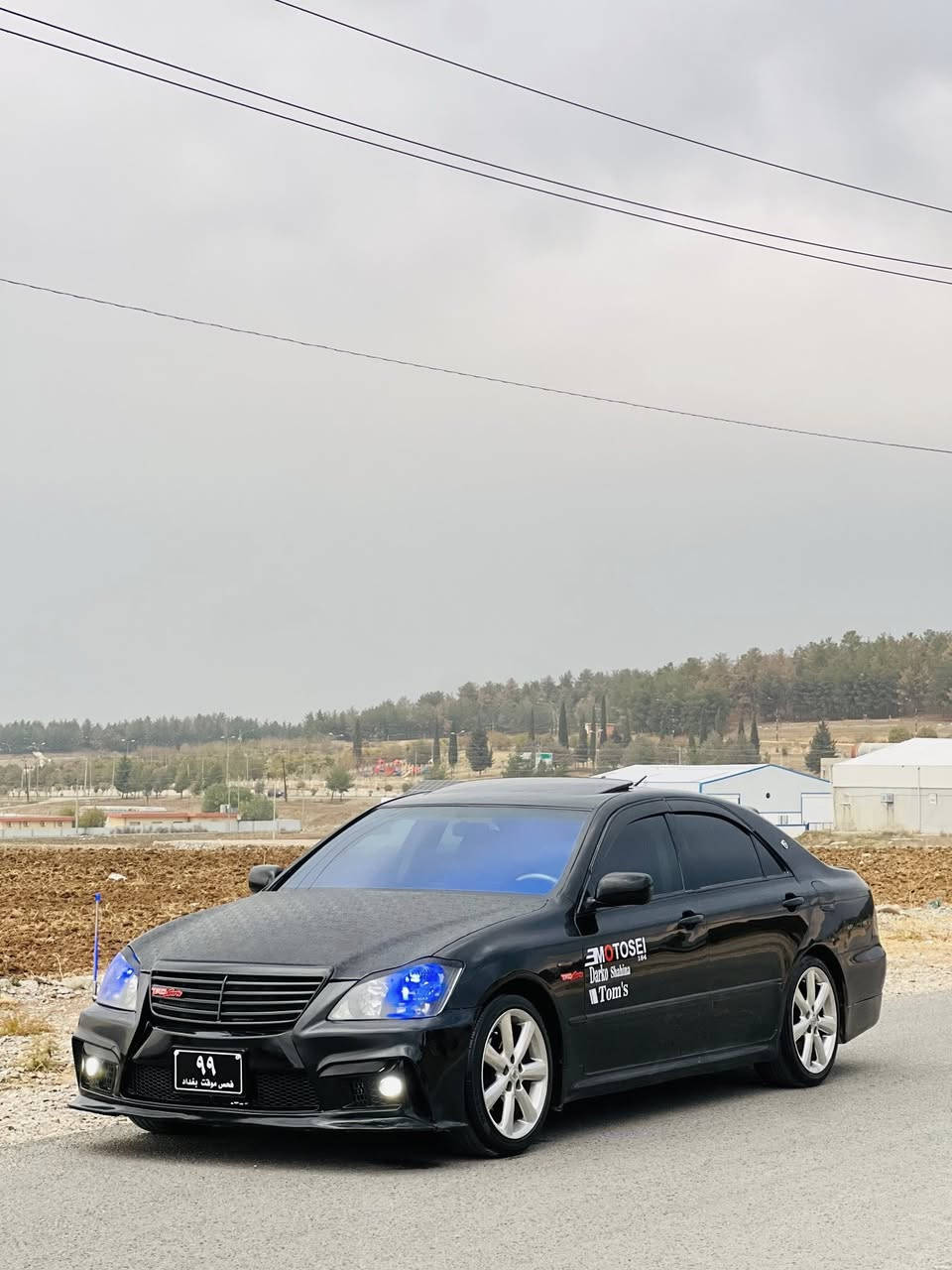 بڕاوەی ٢٠٠٥ 
 ٣ دووگمە سوکان کارەبا سڵاید  دینگەی ستیل کامل جوانکرای کامل مەسرف کراوە گێڕ و مەکینەو دەعمو لێدراو سەقفی بەشەرت بۆ یەک دینار مەسرەف مەگەڕێ
57$ مەجالێکی کەم
***********
