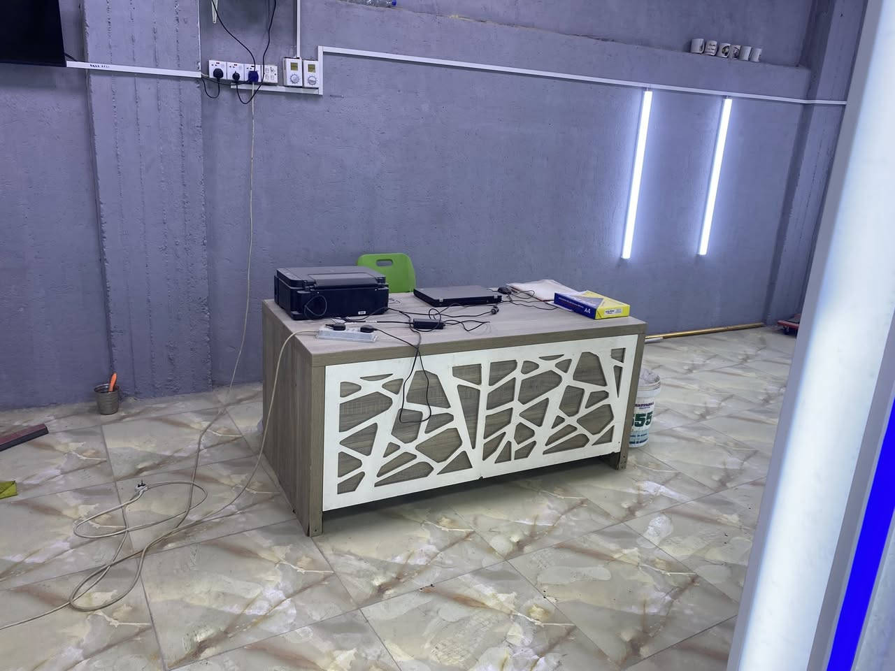 السلام عليكم سونار للبيع وبسعر مناسب جداً 

العنوان بابل الهاشمية الشارع العام مقابل معمل النشأ

اجهزة فحص كاملة 

حاسبه لينوفو

طابعة wifi

مكتب وكراسي وبراد ومبرده

منظومه كامرات

وايجاره 300الف

سونار جاهز وبي معاميل خير من اللّٰه بس اني تعينت 

وما اكدر التزم بي موقعه مفوول على شارع تجاري ومساحته فول

الواجه 6النزال 8

للاستفسار ‭0782 810 9009‬ شغال وبي واتساب
