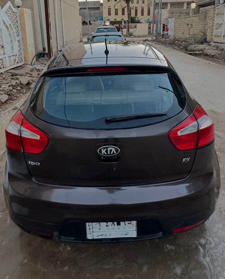 السلام عليكم 

كيا ريو وارد خليجي  موديل ٢٠١٣ 
جاهزة كير محرك حدادية تبريد تدفئة كهربائيات بلادية تايرات جدد باتري جديد 
بيها ملاحظات ورشات بالكشر ابيع هالموجود 

السعر ٦٤ وبيها مجال 
مكاني واسط - الكوت - قرب مركز شرطة الشهداء 
*********** دهل اوران, واسط
