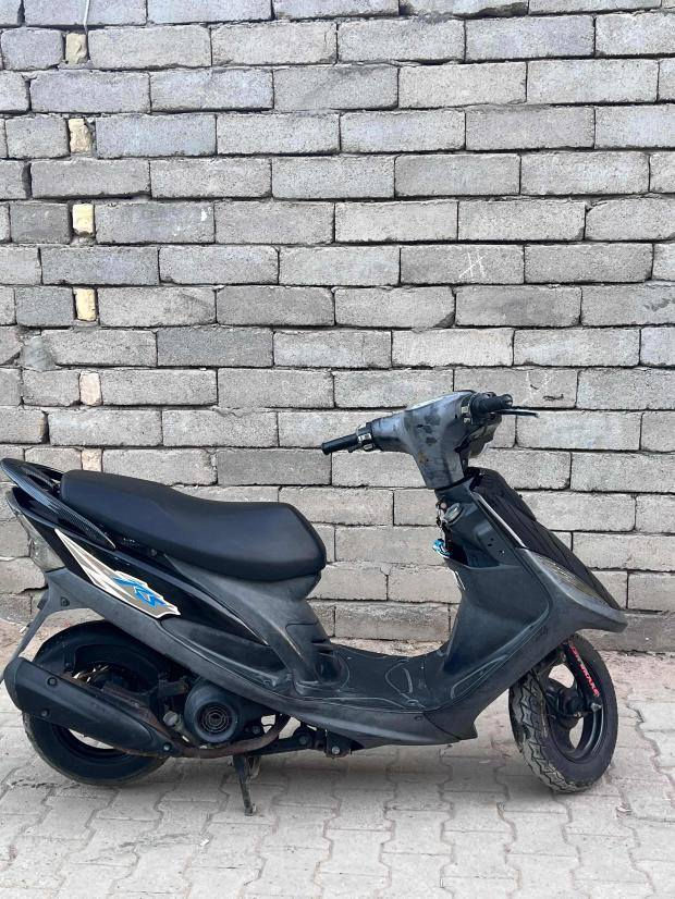 يا الله بسم الله الرحمن الرحيم
ماكس عدلة ما مفتوحة بلادية الدراجة عدا الكفر والبقية ختم واحد ومكينة 49 كاملة مكملة الدراجة شغالة ماناقصها شي السعر 850 وبيها مجال بسيط فقط
العنوان الشرش القرنة الصويلح 

للتواصل واتساب ***********
