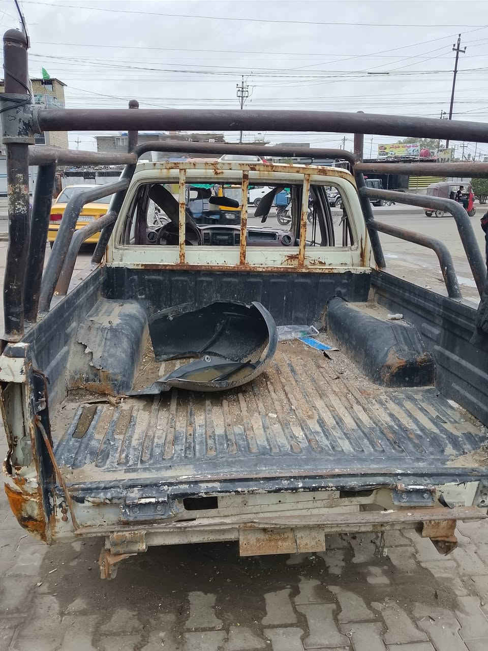 كوم حديد بيهه رقم واحد والثاني ضايع راعيهه موجود منك اله ‏‪***********‬‏
