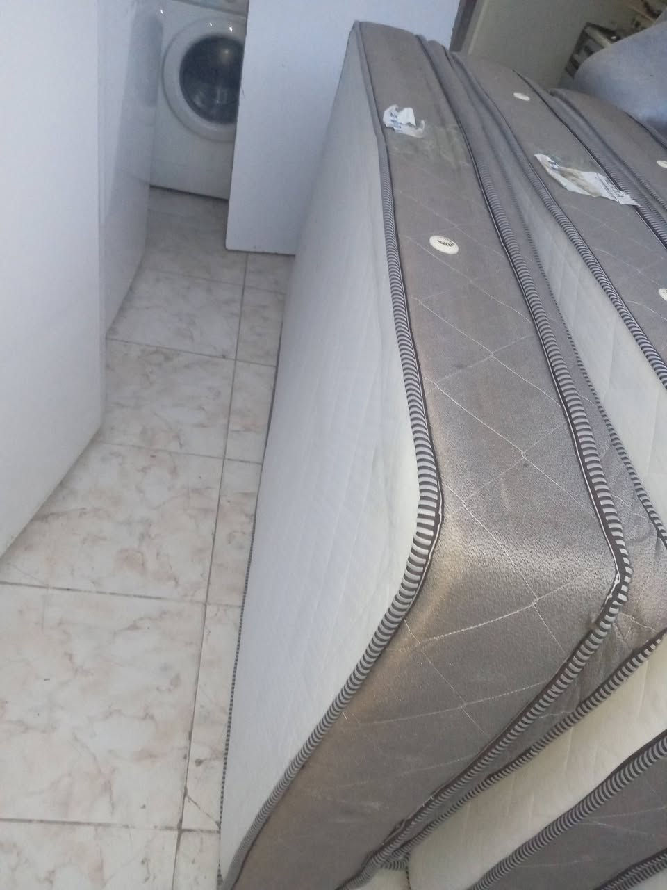 بيع سريع ٣ دواشك نفر  ب ٩٠ الف قفل (قياس ١٩٠/٩٠)
واحد ب ٣٥ الف قفل ***********
اسعار ثابتة اليريد يعامل لا يراسل بلا زحمة.
تعليقات ماجاوب فقط اتواجد مراسلة واتساب
توصيل داخل اربيل مناطق قريبة داخل ١٢٠ متري ب ١٠ الاف. توصيل محافظات ماكو.
