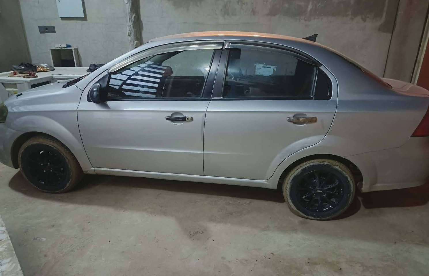 سياره اڤيو 2007 بيها قطعتين صبغ السعر 52 وبيها مجال.
رقم الهاتف ***********
