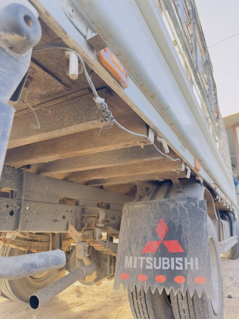 السلام عليكم 🫡 
بدي كنتر للبيع بدي نضيف
بي صبغ فقط
مكان ديالى خان بني سعد
***********
