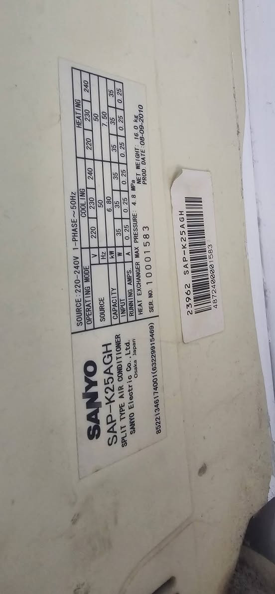 سبلتين مواصفاتهن موضحة بالصور السانيو  ياباني مو صيني شغال بس ينطي هوا بارد من ٥الى ١٠ دقايق ويجمع ثلج بالقطعه الداخليه ويفصل 
الجنرال المفروض شغال ابيعه عاطل 
انطي سعر مناسب وبالعافية عليك


**إذا كنت صاحب هذا الإعلان وتريد حذفه لأي سبب، رجاءا أرسل رسالة إلى الدعم الفني**