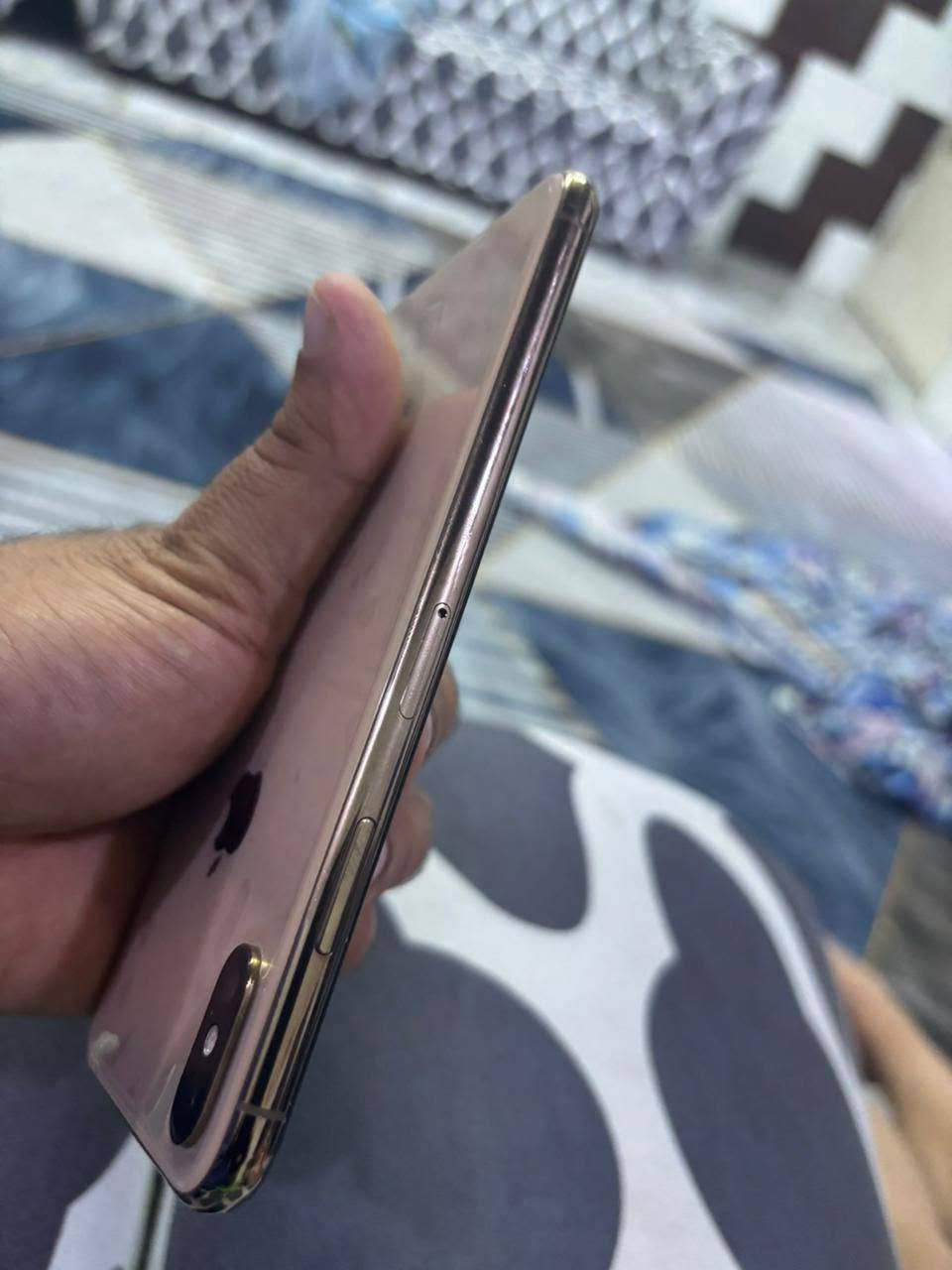السلام عليكم اكس ماكس ذاكره 64 جهاز زلغ ممزلوغ مبدل بي شاشه اصليه فيس ايدي متوقف السعر 175 بي مجال قليل العنوان بغداد البياع الرساله الثانيه ***********
